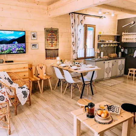 شاليه Czarna Owca كوشتيليسكا